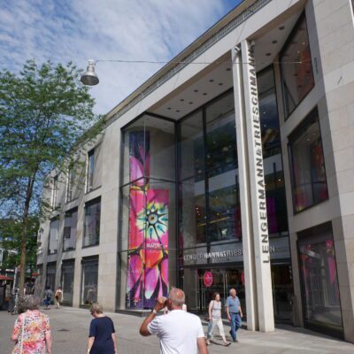 Außenansicht Mode- und Sporthaus L&T