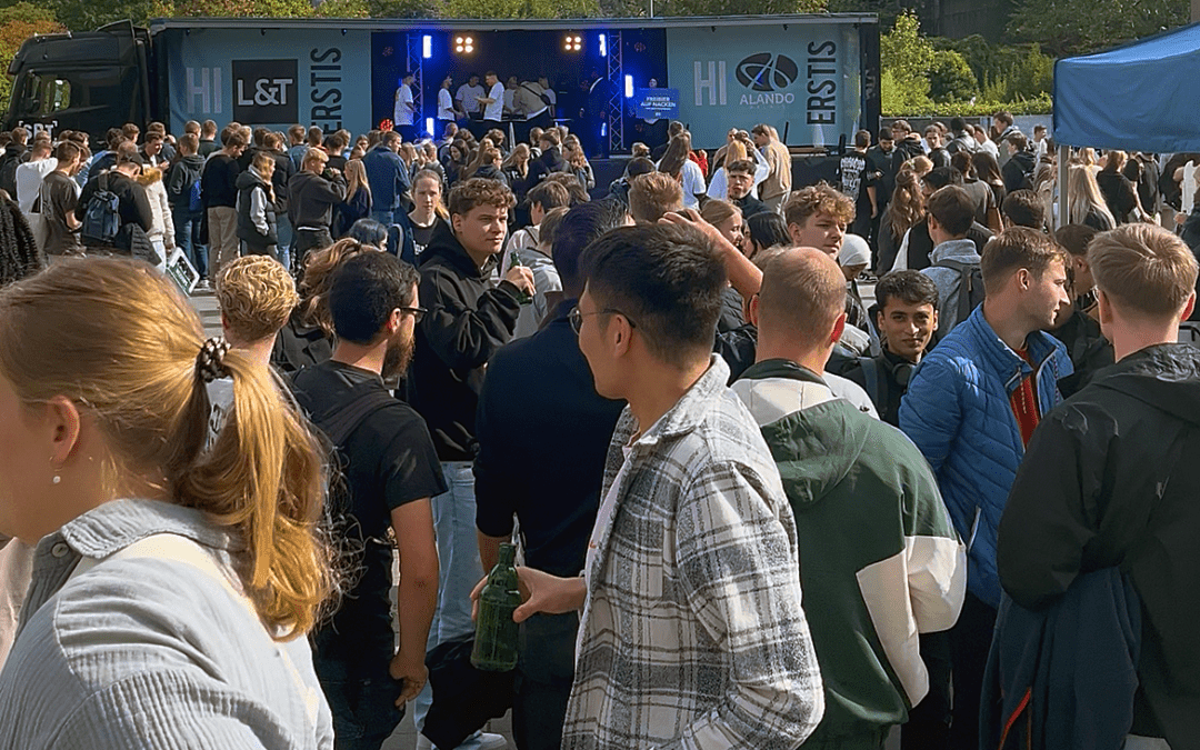 Erstsemesterstart 2025: Osnabrück heißt neue Studierende mit Überraschungsparty und networking BOX willkommen