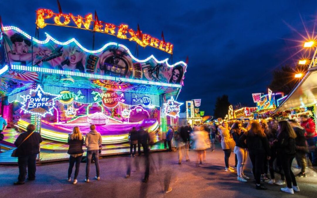 Herbst­jahr­markt startet am Freitag – Halloween-Feuerwerk sorgt für leuch­tenden Auftakt