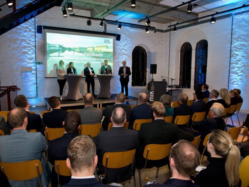 Premiere der Osnabrück Arena: Neues Zukunfts­forum setzt starke Impulse für den Standort