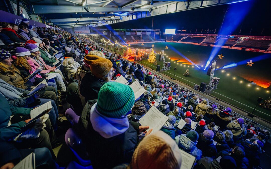 „Osnabrück singt Weihnachts­lieder“ begeistert 4.200 Besuche­rinnen und Besucher